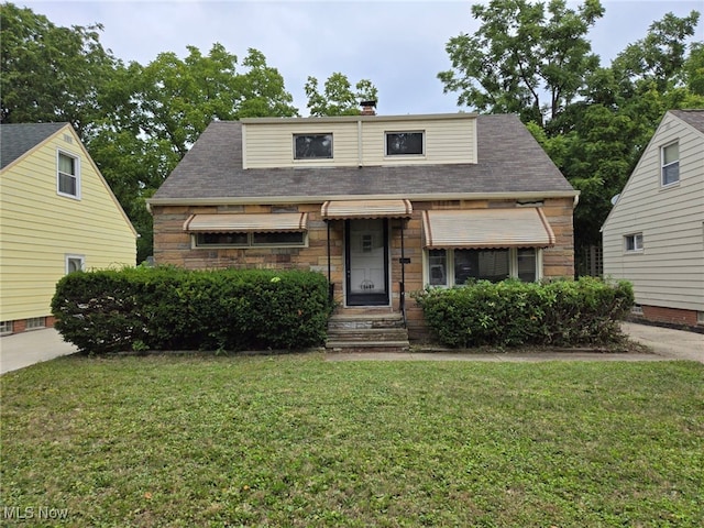 view of front of house with a front yard