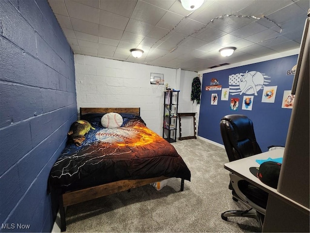 bedroom featuring carpet flooring