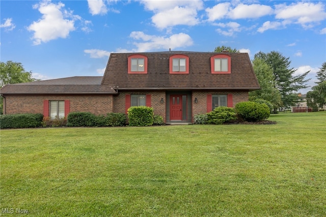 view of front of house with a front yard