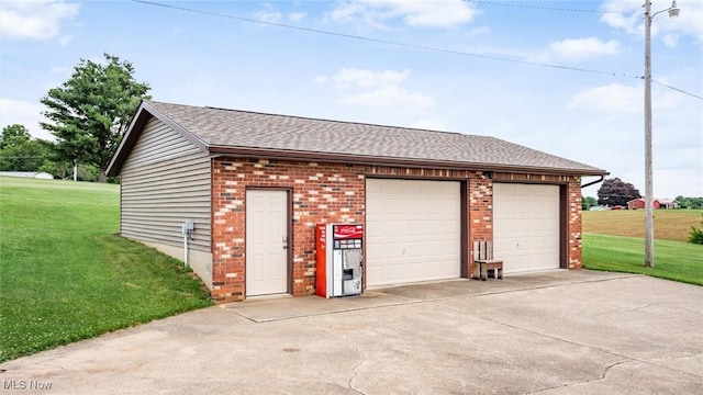 view of detached garage