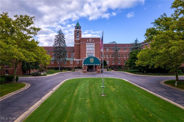 view of building exterior