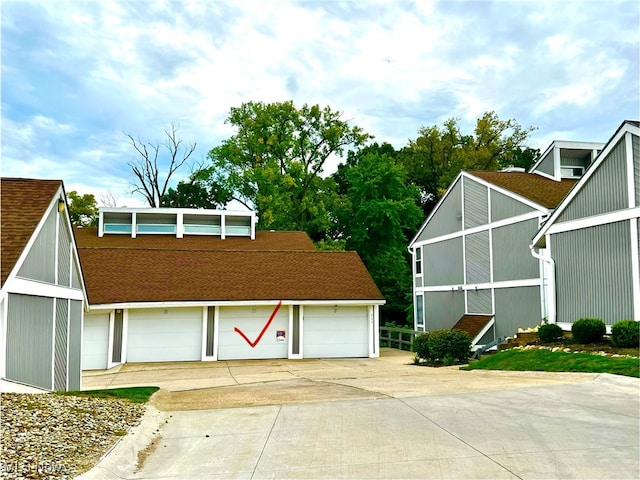 view of front facade with a garage