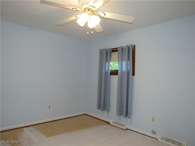 empty room with ceiling fan