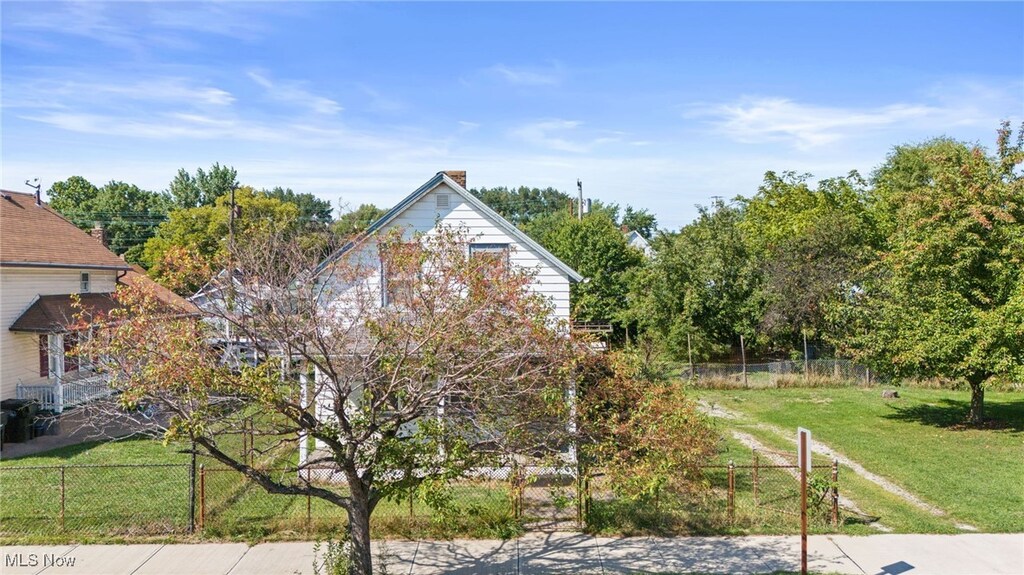 Vega Ave, Cleveland, OH 44113 - photo 2