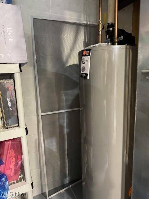 620 Bridgeview Ave, Chester, WV 26034 - utility room with water heater