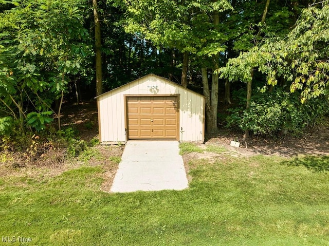 view of outdoor structure featuring an outdoor structure