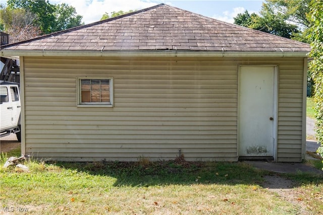 view of outbuilding with an outbuilding