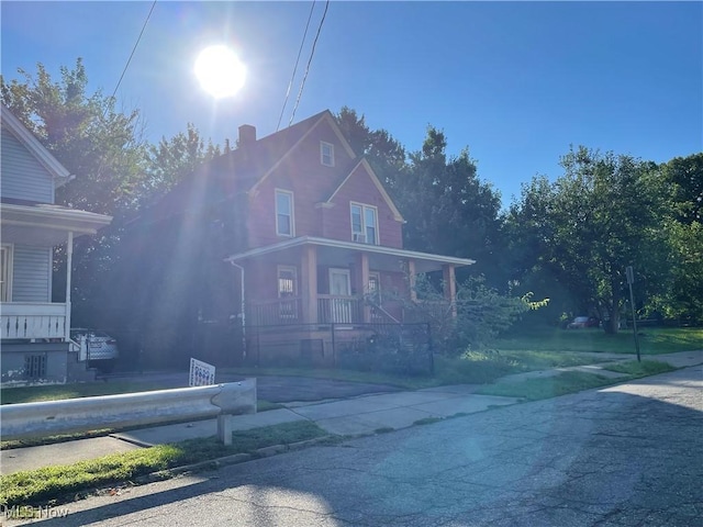 view of front of property with covered porch