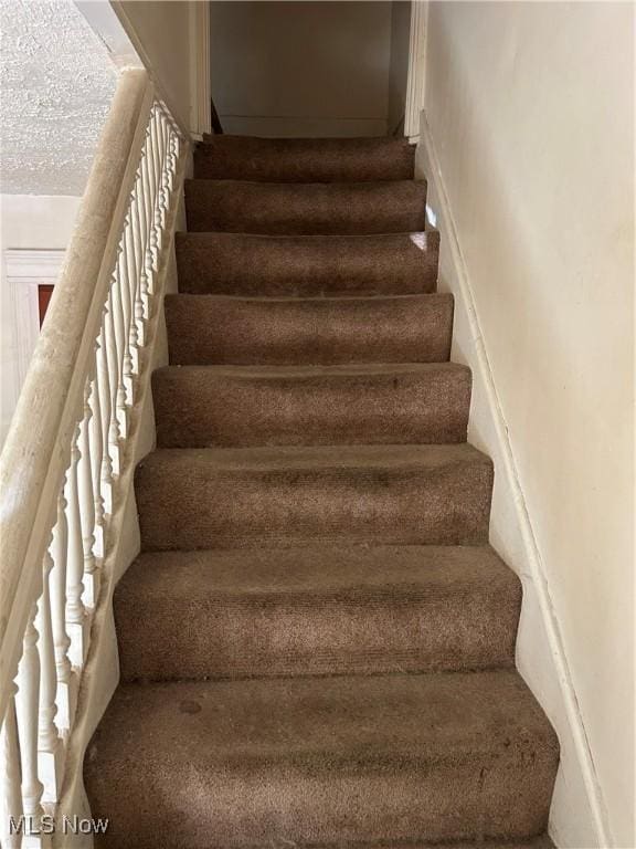 809 E 155th St, Cleveland, OH 44110 - view of staircase