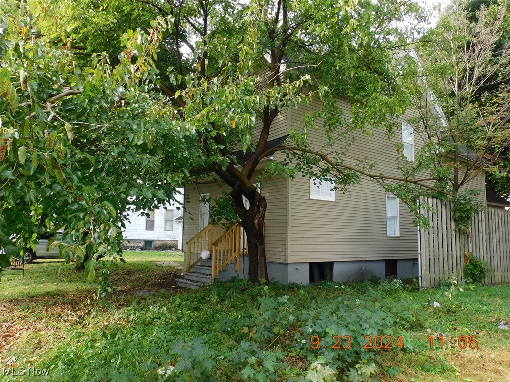 view of property exterior