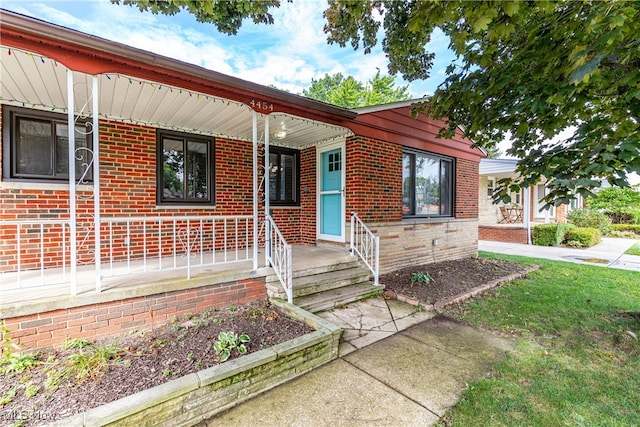 view of front of property featuring a porch