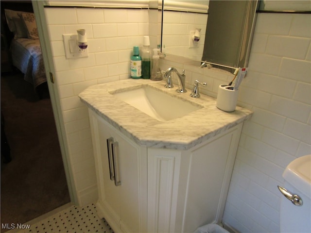 bathroom with vanity