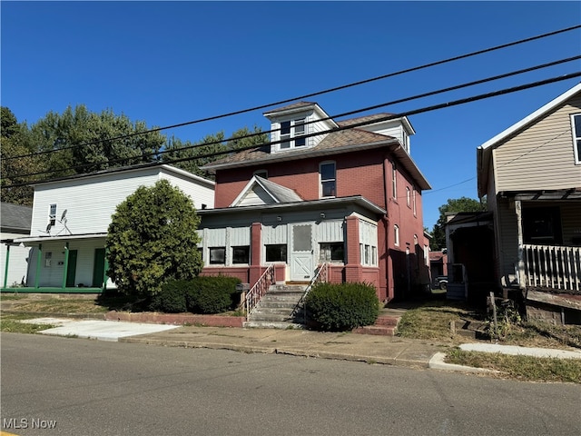 view of front of house