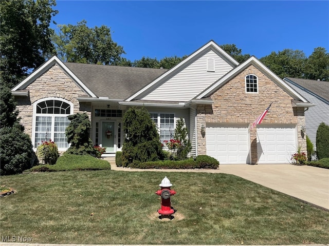 view of front of home featuring a front lawn