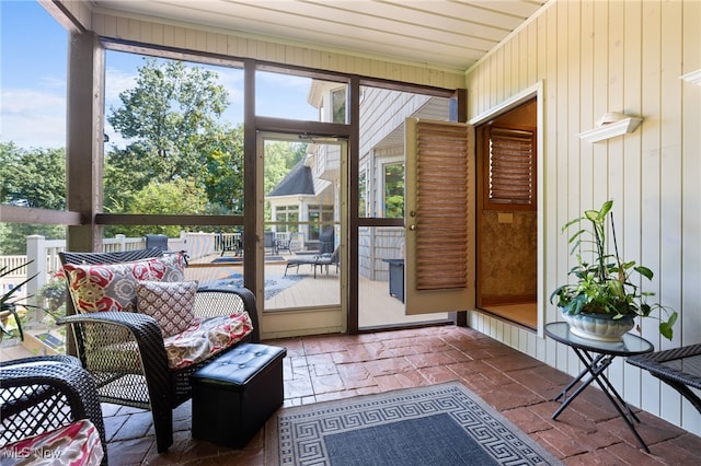 view of sunroom / solarium