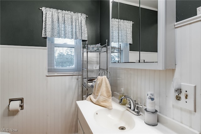 bathroom featuring sink