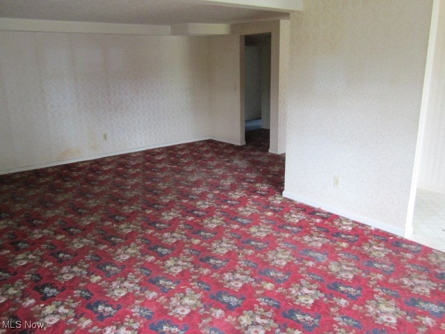 empty room with carpet