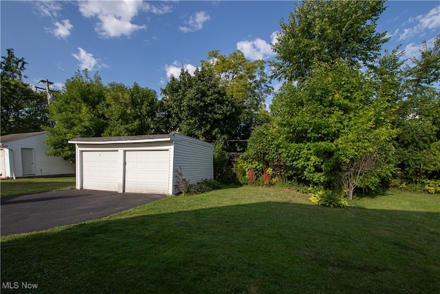 exterior space featuring a yard