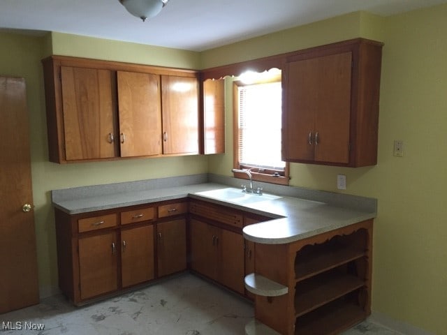 kitchen featuring sink