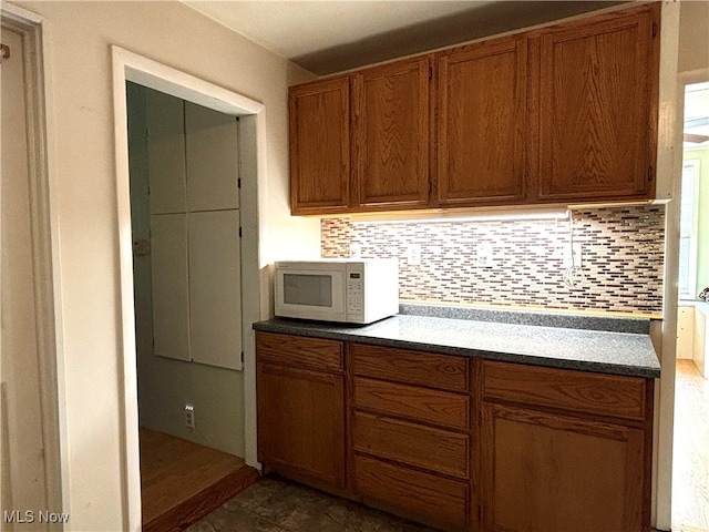 kitchen featuring decorative backsplash