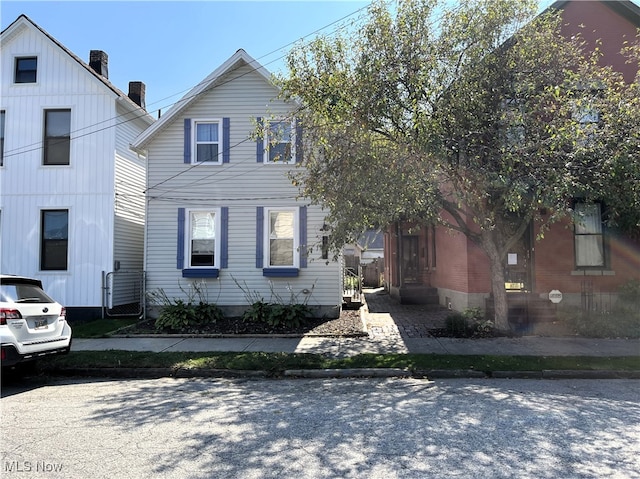 view of front of house