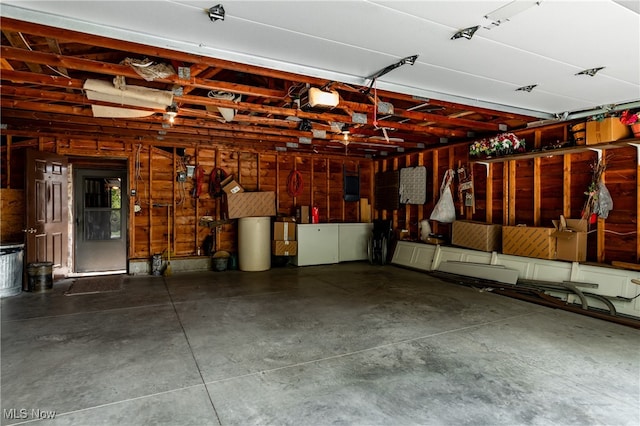 garage with washer / dryer