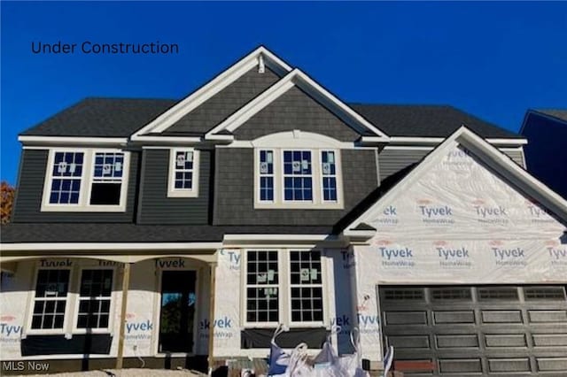 view of front facade featuring a garage