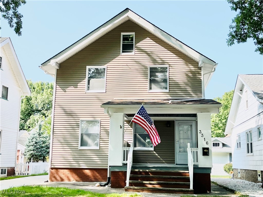 view of front of house with a porch