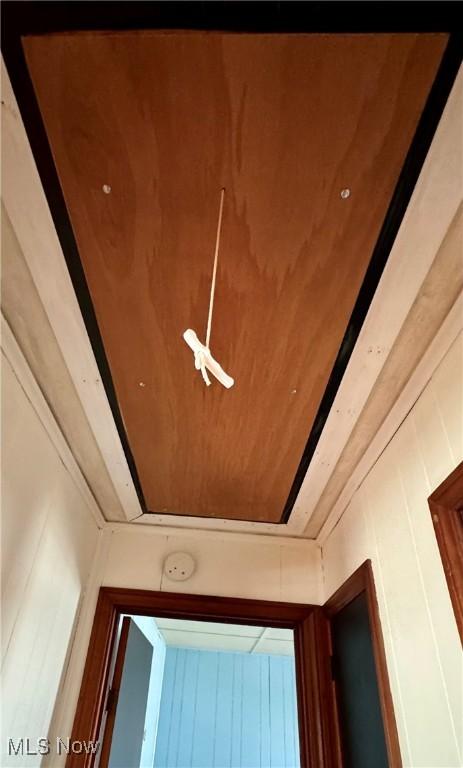 details with wooden ceiling