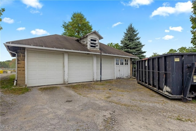 view of detached garage