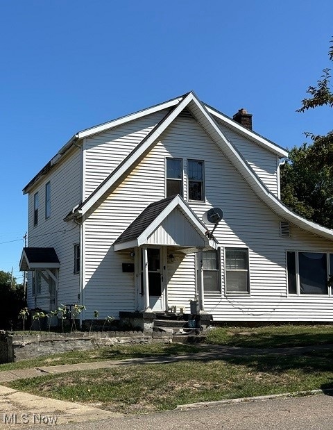 view of front of home