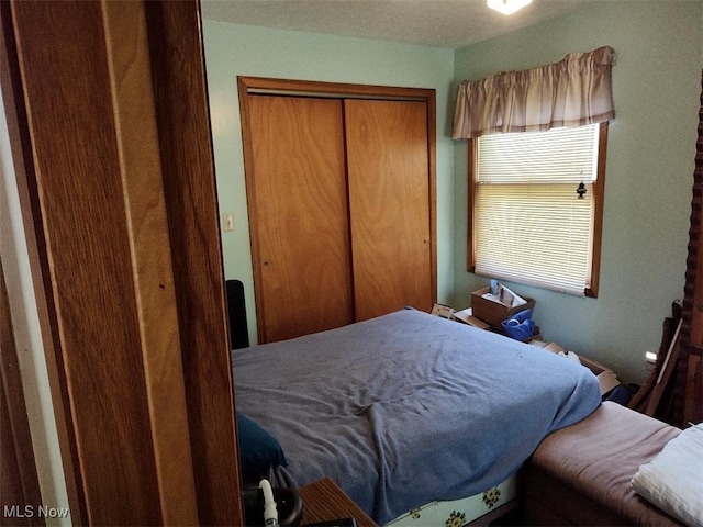 bedroom with a closet