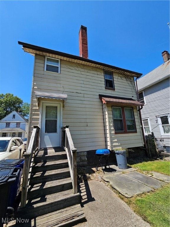 view of front of house