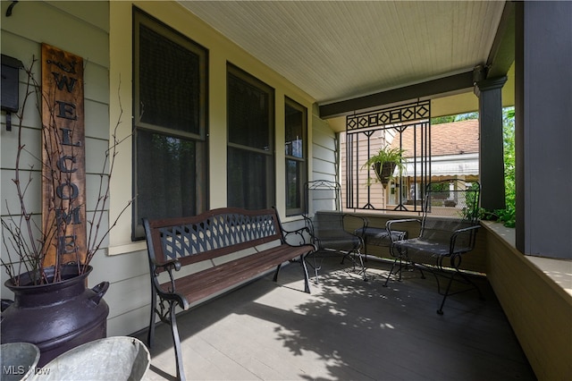 view of patio / terrace with covered porch