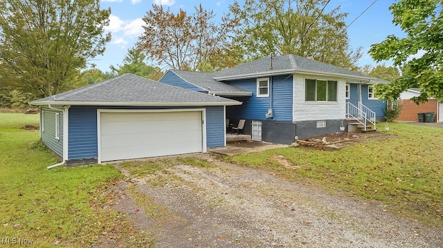 view of front of property with a front yard