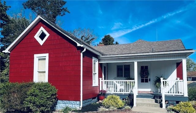 view of front of home with covered porch