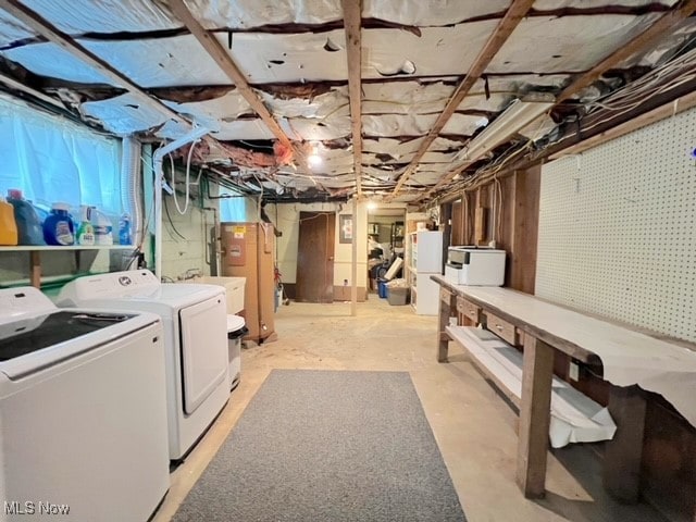 basement featuring washer and dryer