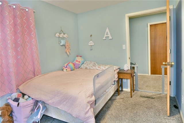 bedroom with carpet flooring