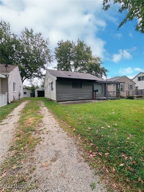 view of front of home with a front yard