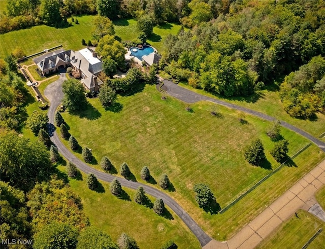 birds eye view of property featuring a rural view