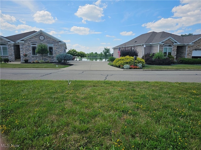 Listing photo 2 for 28 Shores Dr, Poland OH 44514