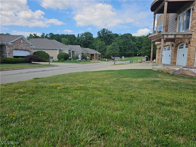 Listing photo 3 for 28 Shores Dr, Poland OH 44514