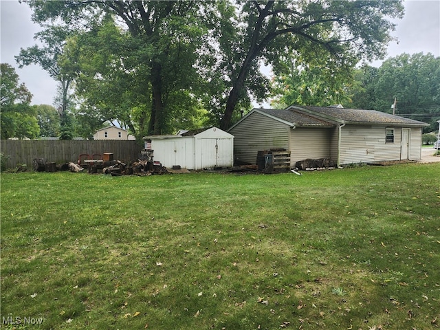 Listing photo 3 for 2261 Lake Rd, Lakemore OH 44312