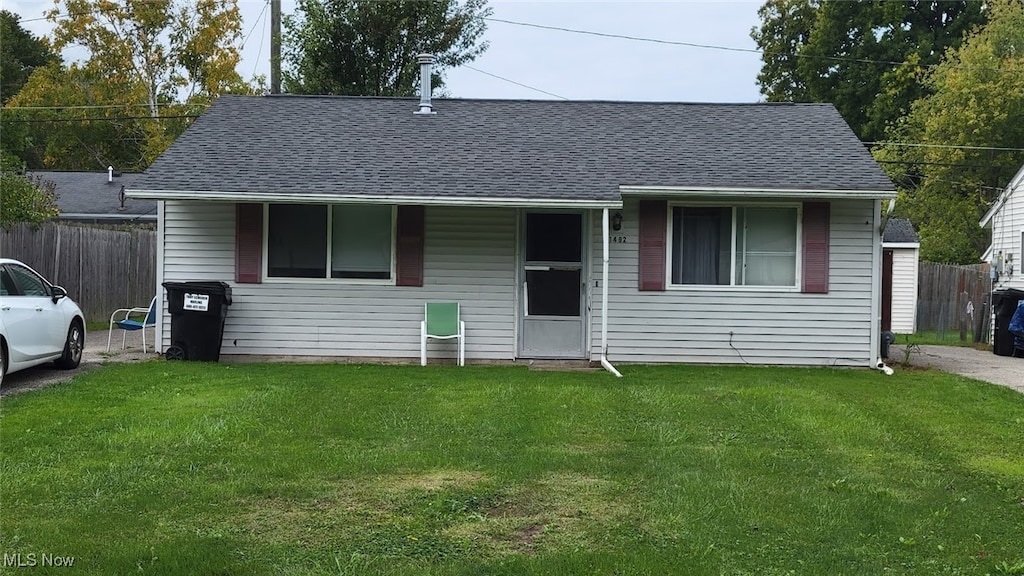 view of front of house with a front yard