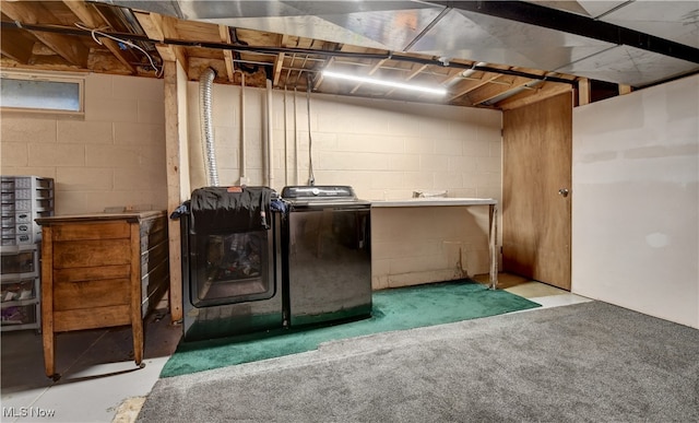 laundry area with washer and clothes dryer