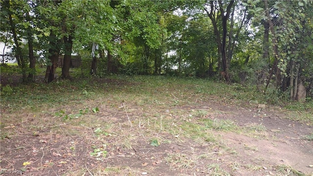 605 E Ave, Akron, OH 44320 - photo 2