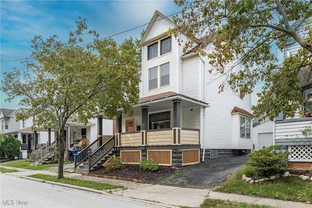 view of front of house featuring covered porch