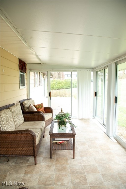 view of sunroom / solarium