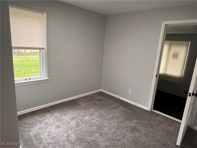 view of carpeted spare room