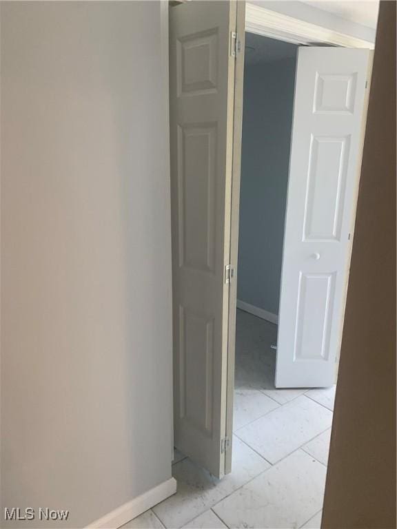 30436 State Route 172, East Rochester, OH 44625 - corridor with baseboards